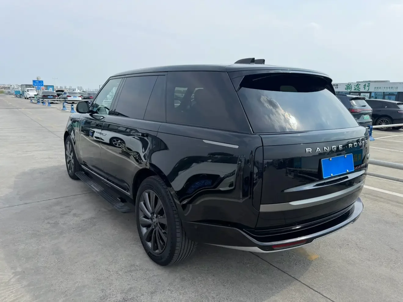 Land Rover range rover