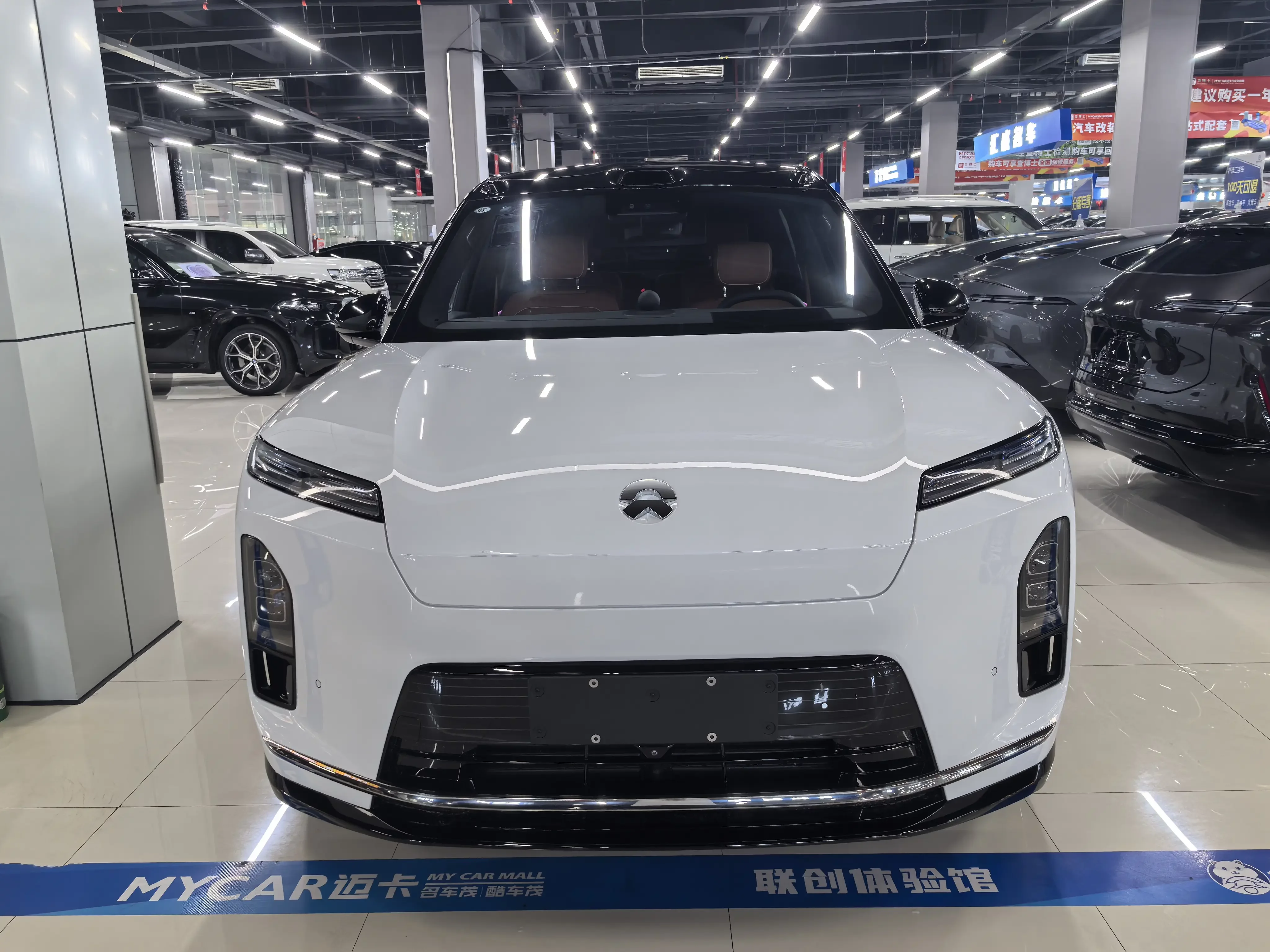 NIO ES8  из Китая