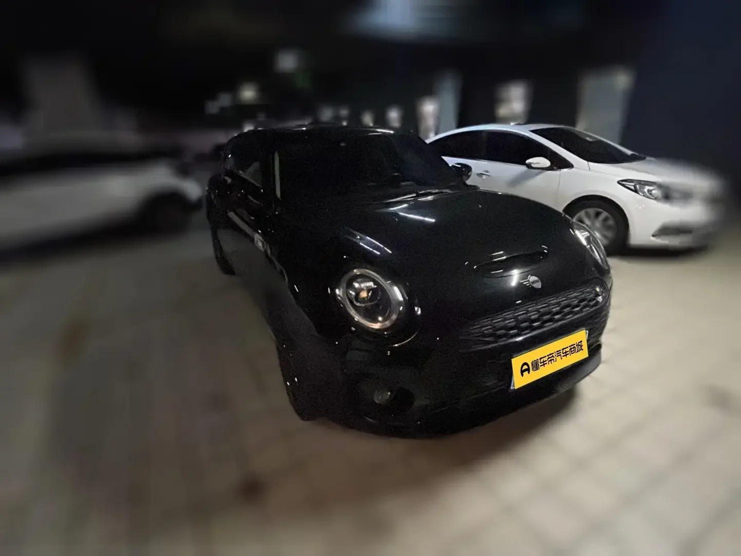 MINI CLUBMAN