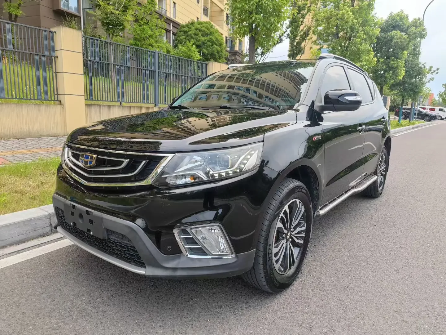 Geely Vision X6