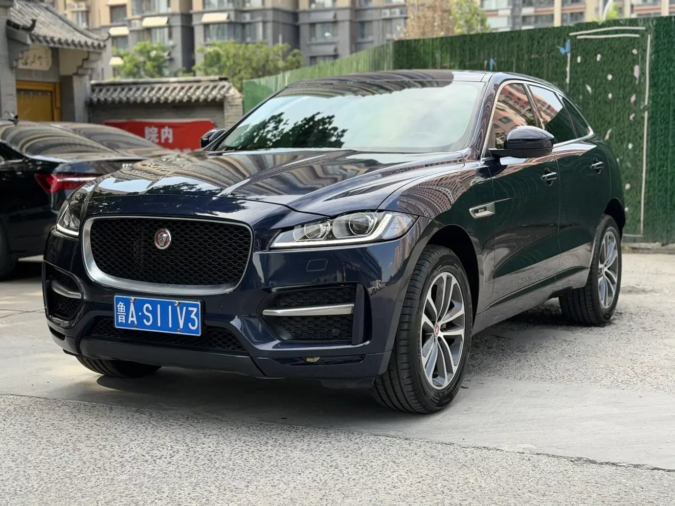 Jaguar F-PACE  из Китая