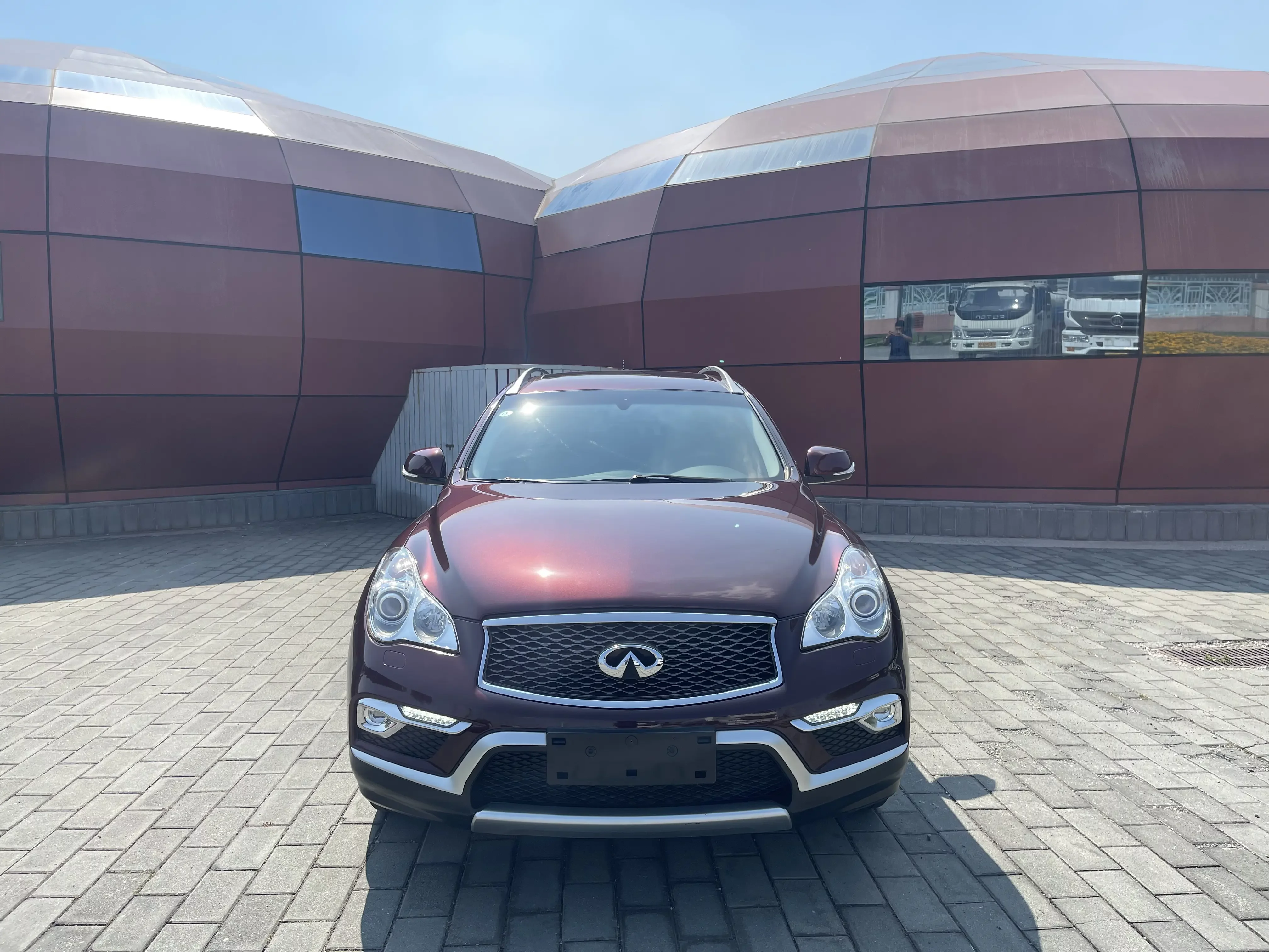 Infiniti QX50