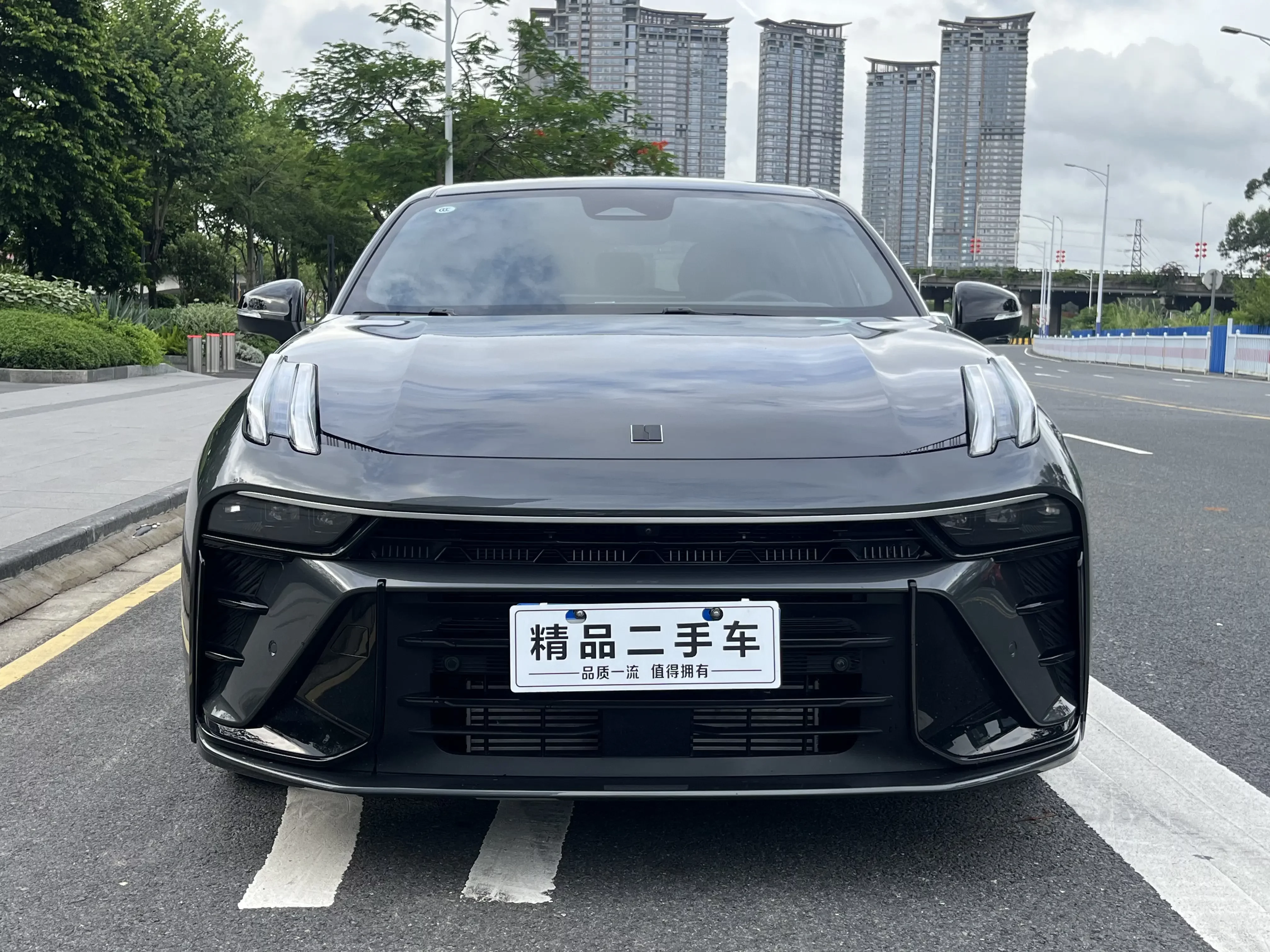 Lynk & Co 03
