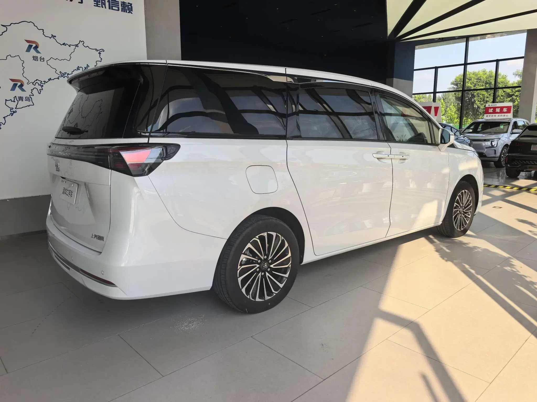 Buick GL8 PHEV