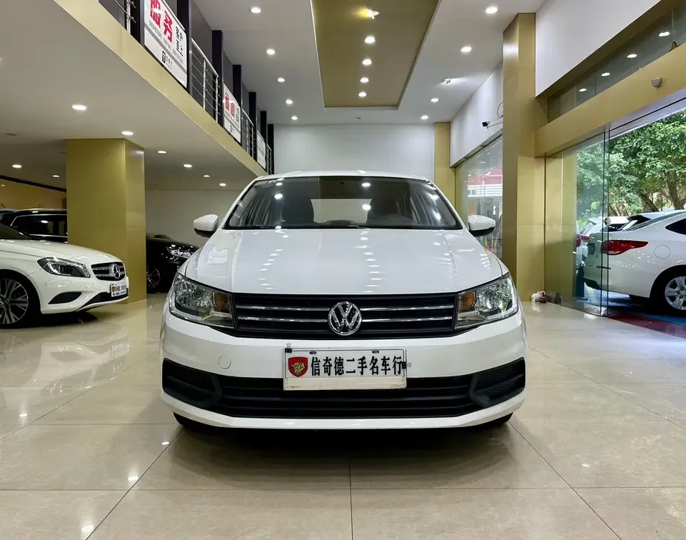 Volkswagen Santana  из Китая