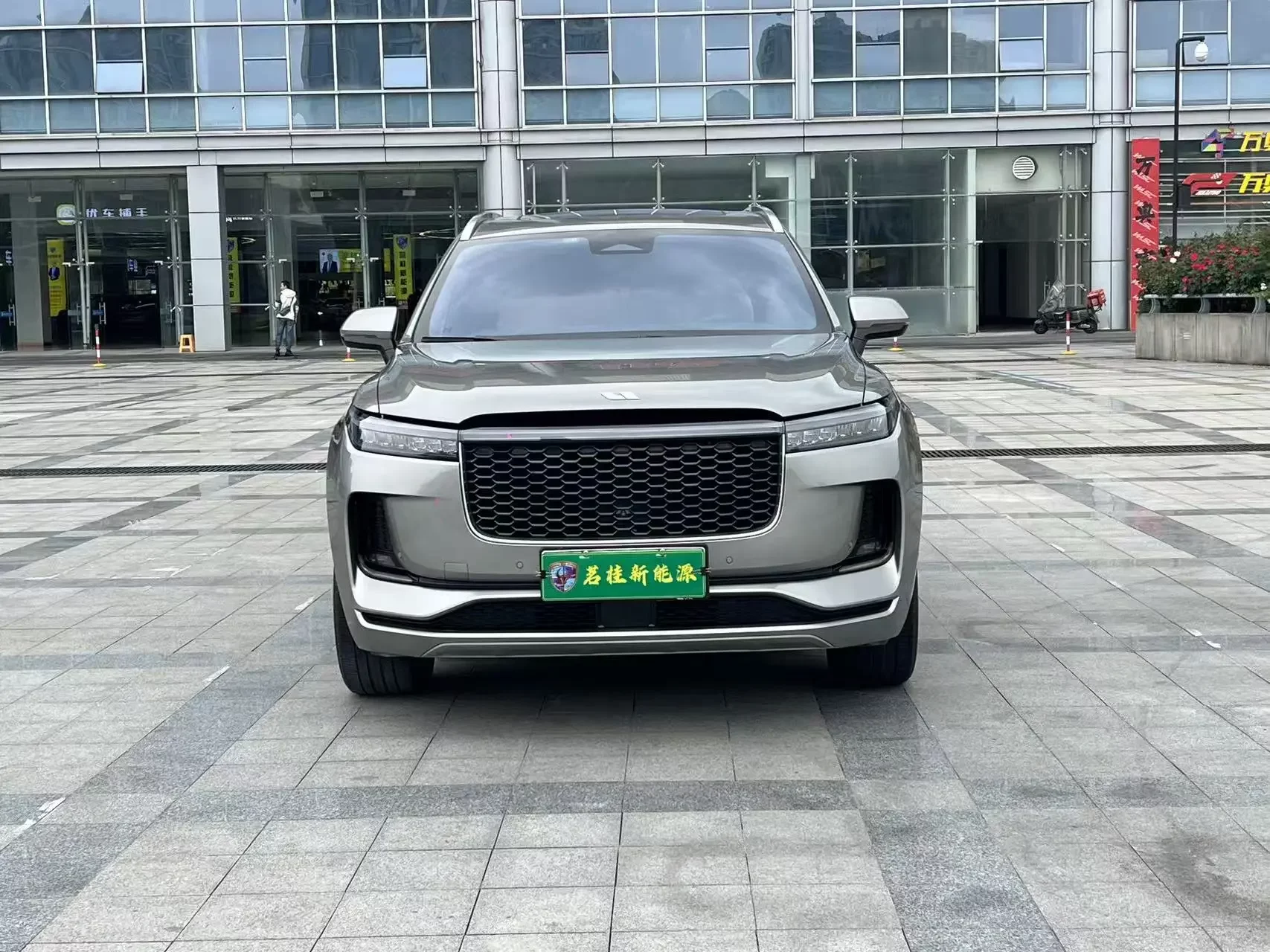 Li ONE (Ideal ONE)  из Китая