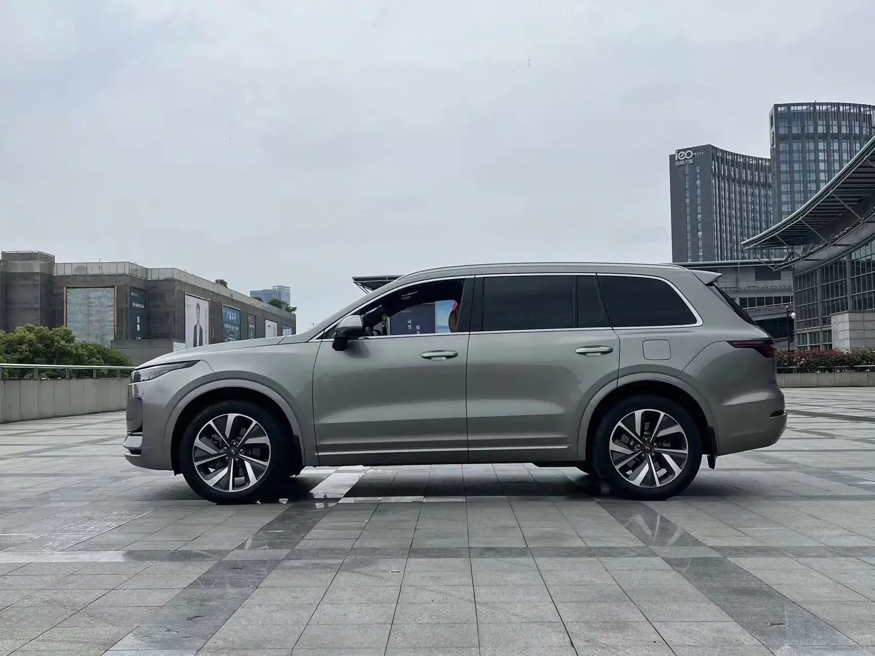 Lixiang ONE