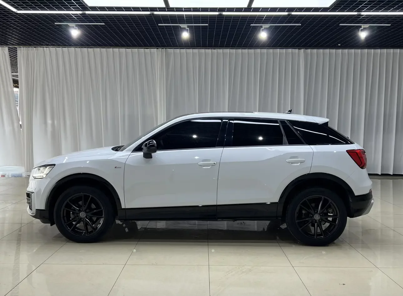Audi Q2L