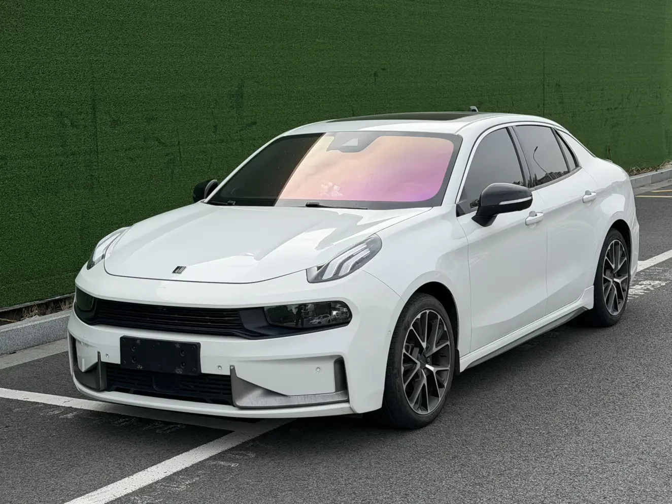 Lynk & Co 03