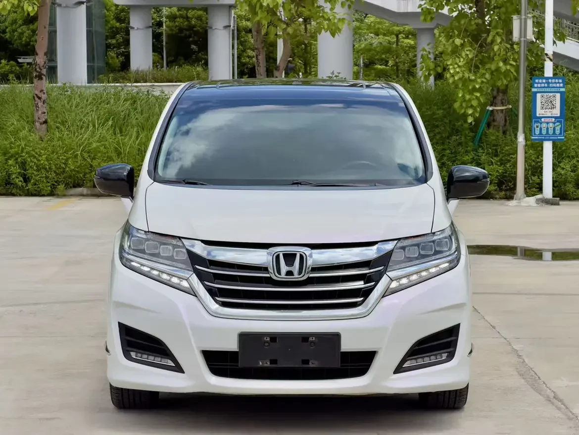 Honda Elysion (Alison)  из Китая