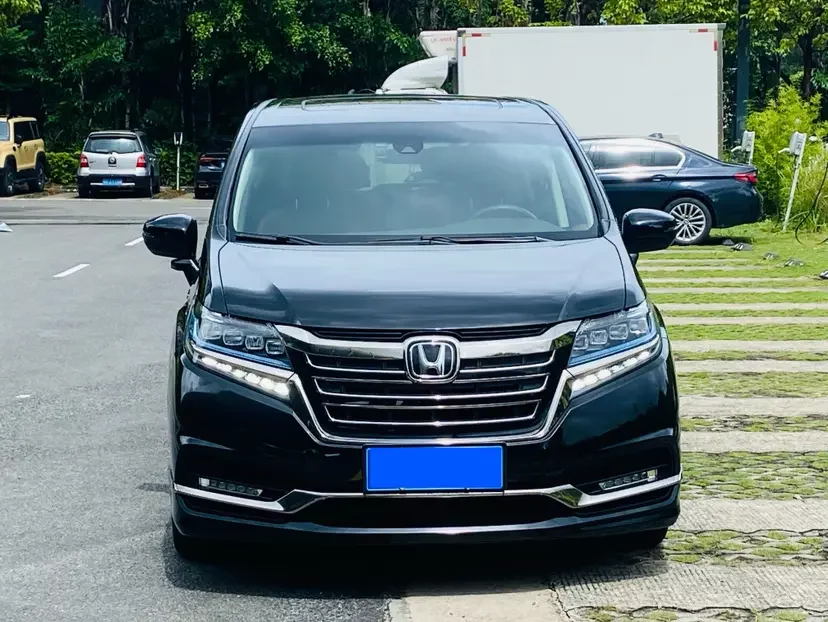 Honda Elysion (Alison)  из Китая
