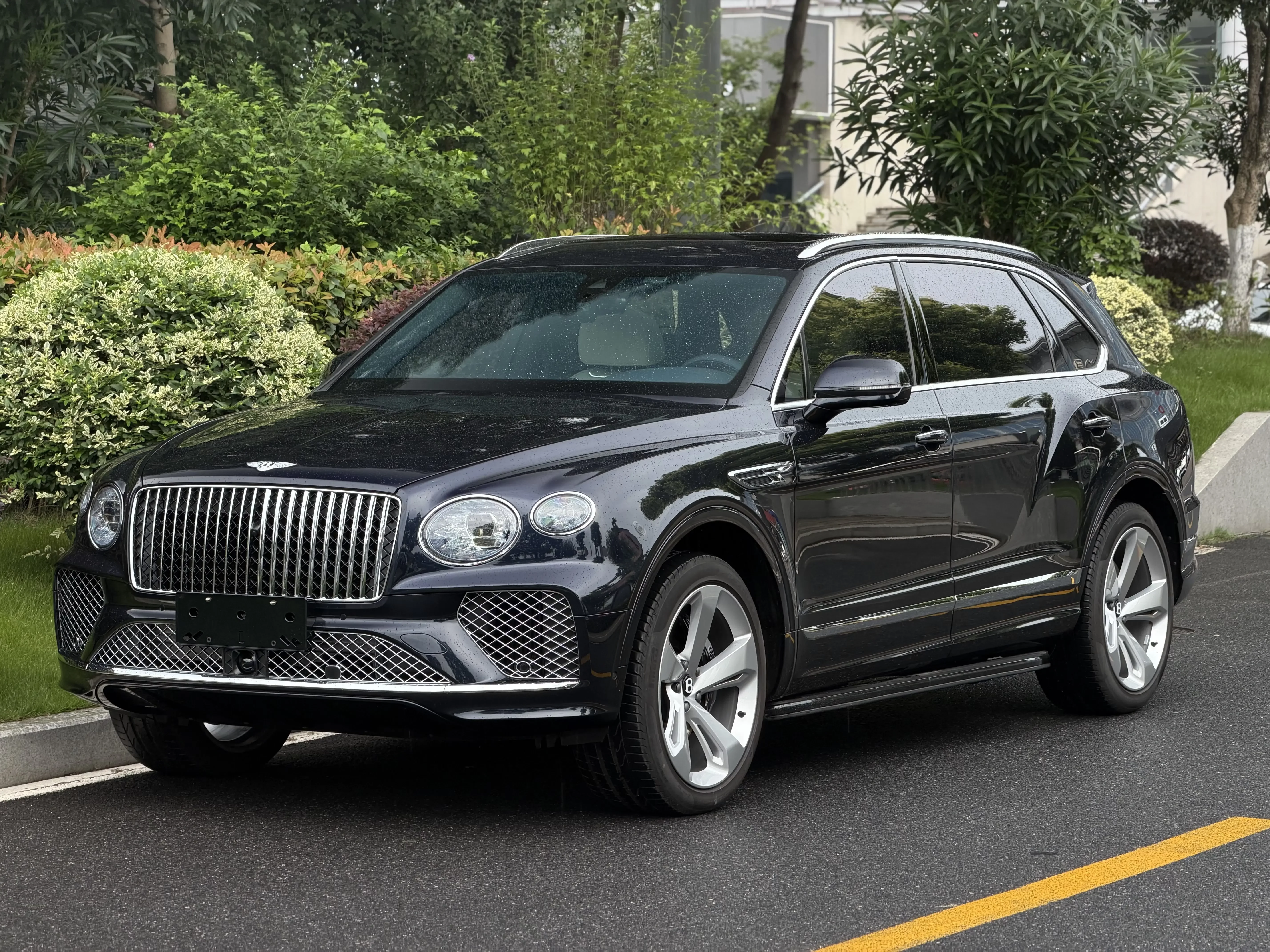 Bentley Bentayga  из Китая