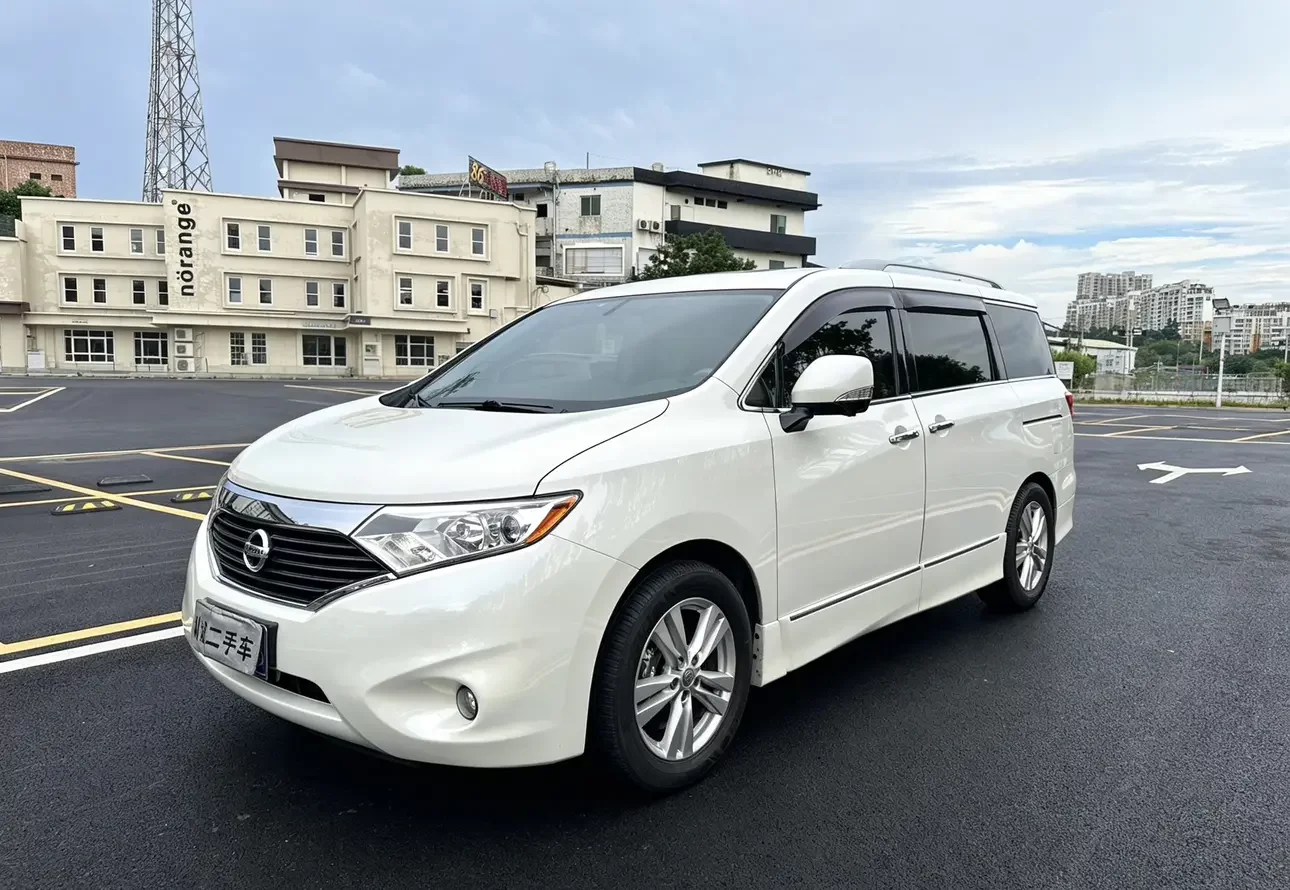 Nissan nobleman