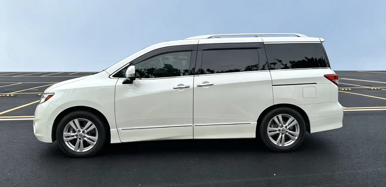 Nissan nobleman