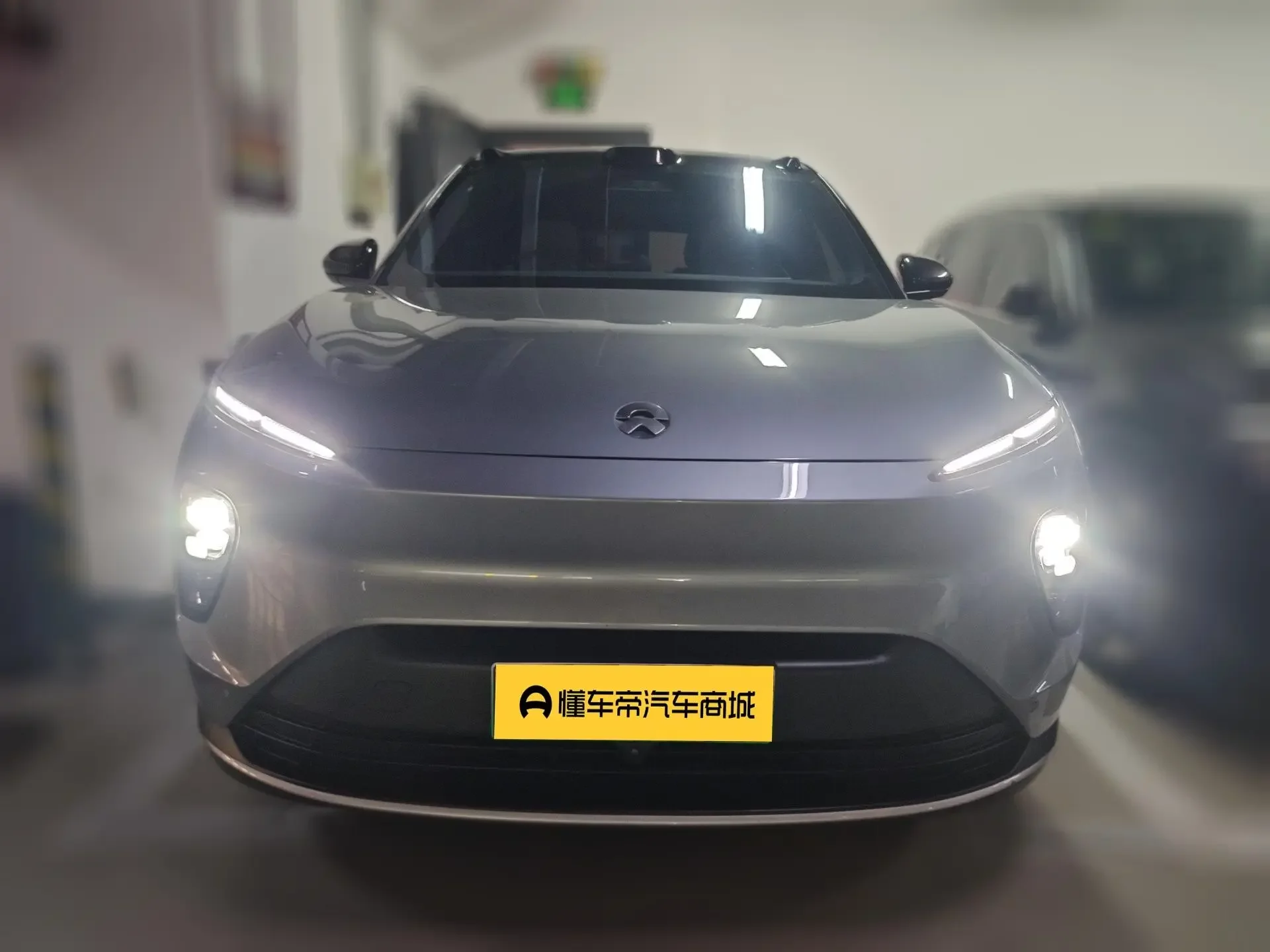 NIO ES8  из Китая