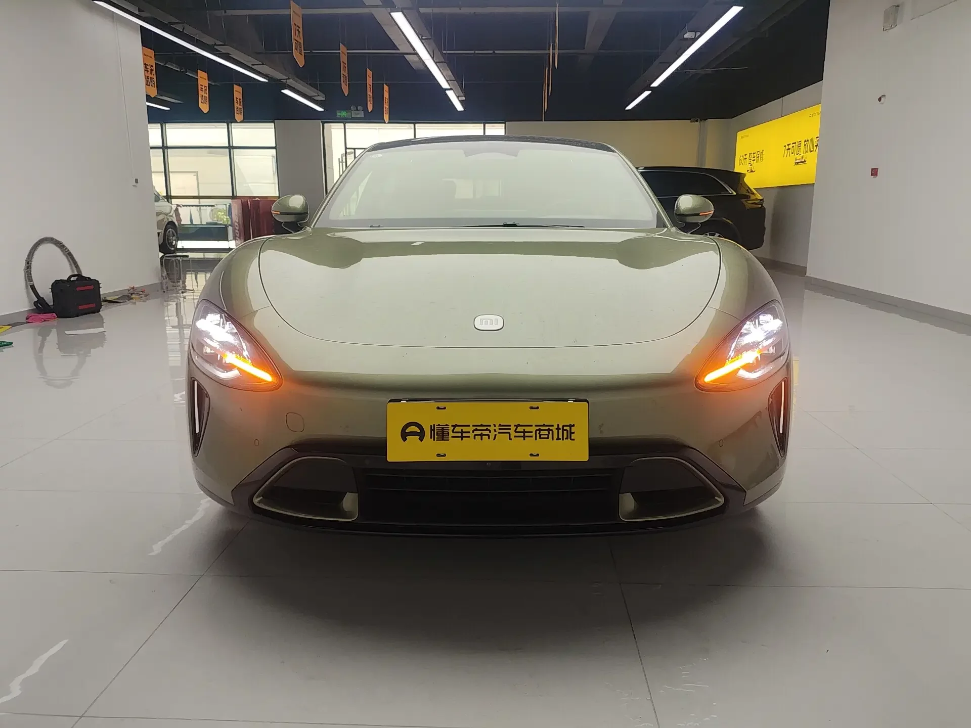 Xiaomi car Xiaomi SU7  из Китая