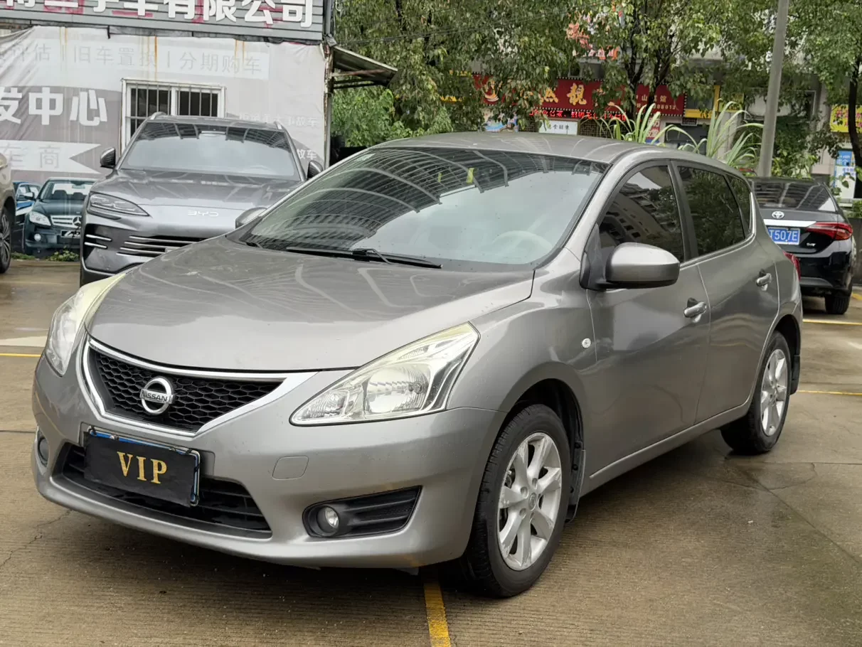 Nissan Tiida  из Китая