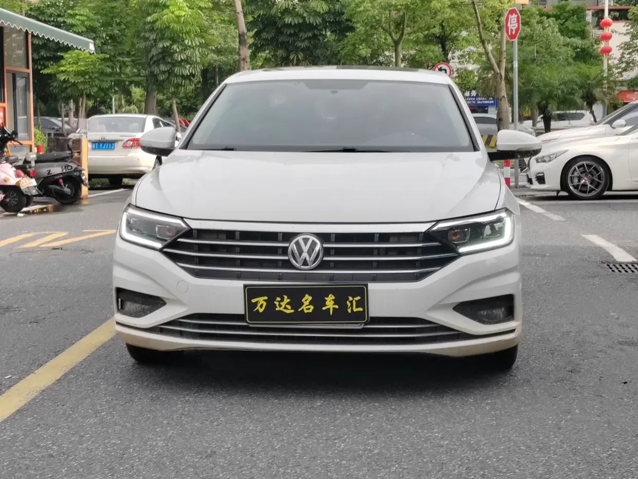 Volkswagen Sagitar