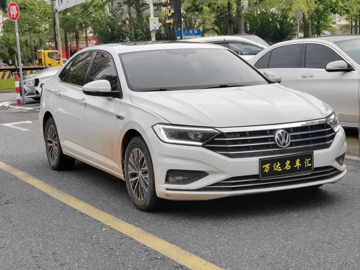 Volkswagen Sagitar