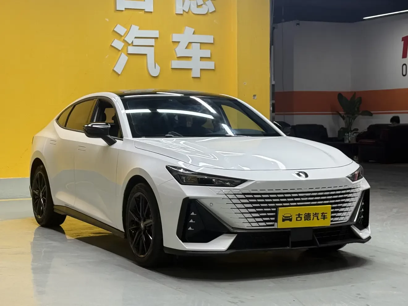Changan UNI-V