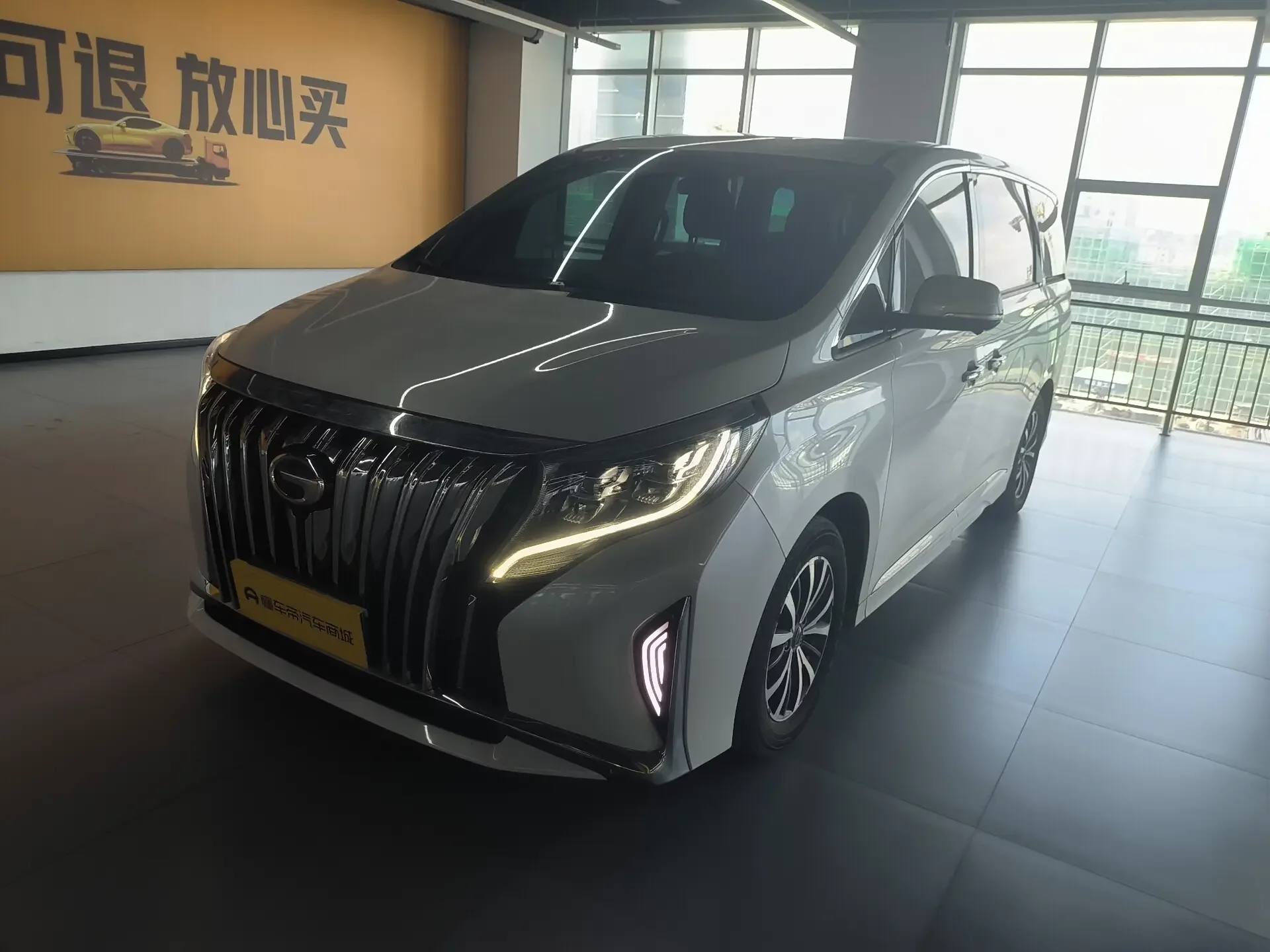 GAC Trumpchi M8  из Китая