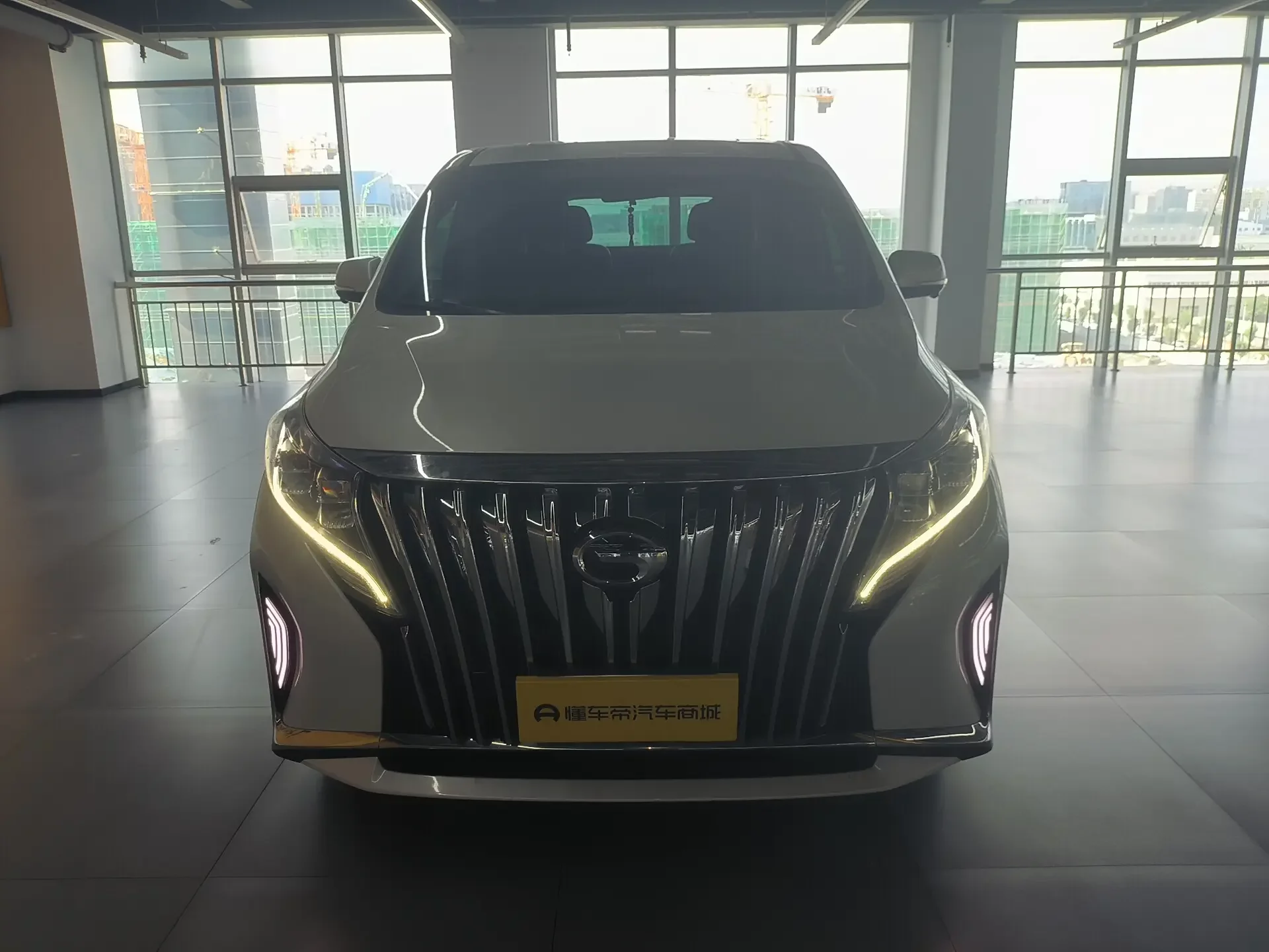 GAC Trumpchi M8  из Китая