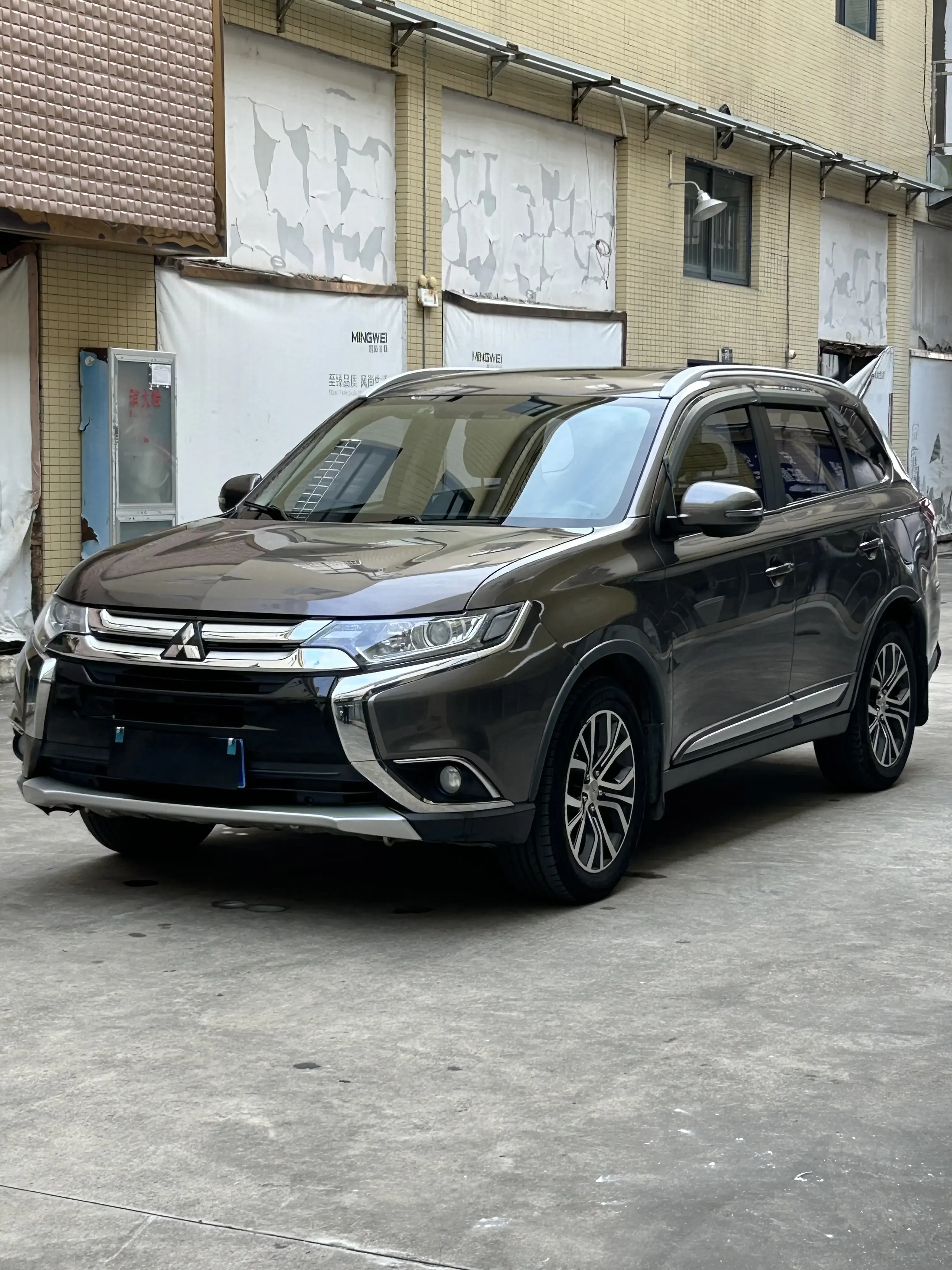 Mitsubishi Outlander  из Китая