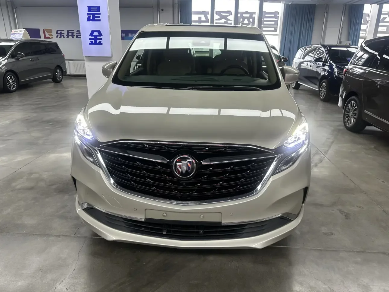 Buick GL8
