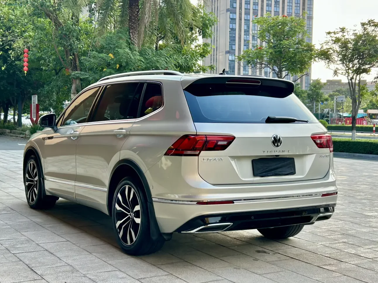 Volkswagen Tiguan L