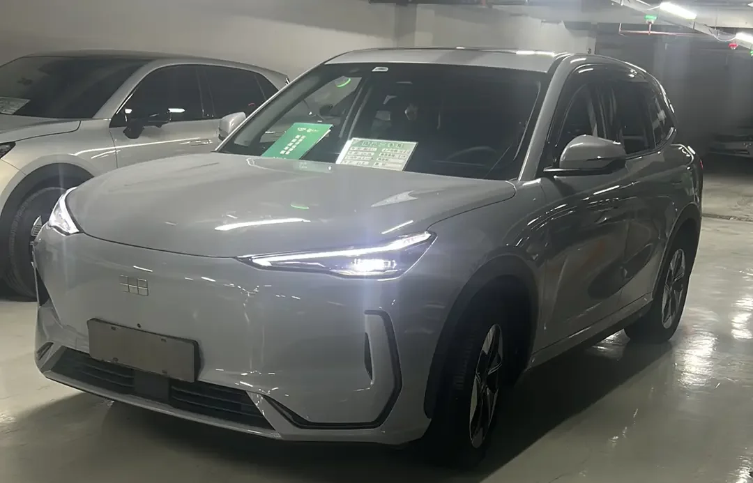 Geely Galaxy E5