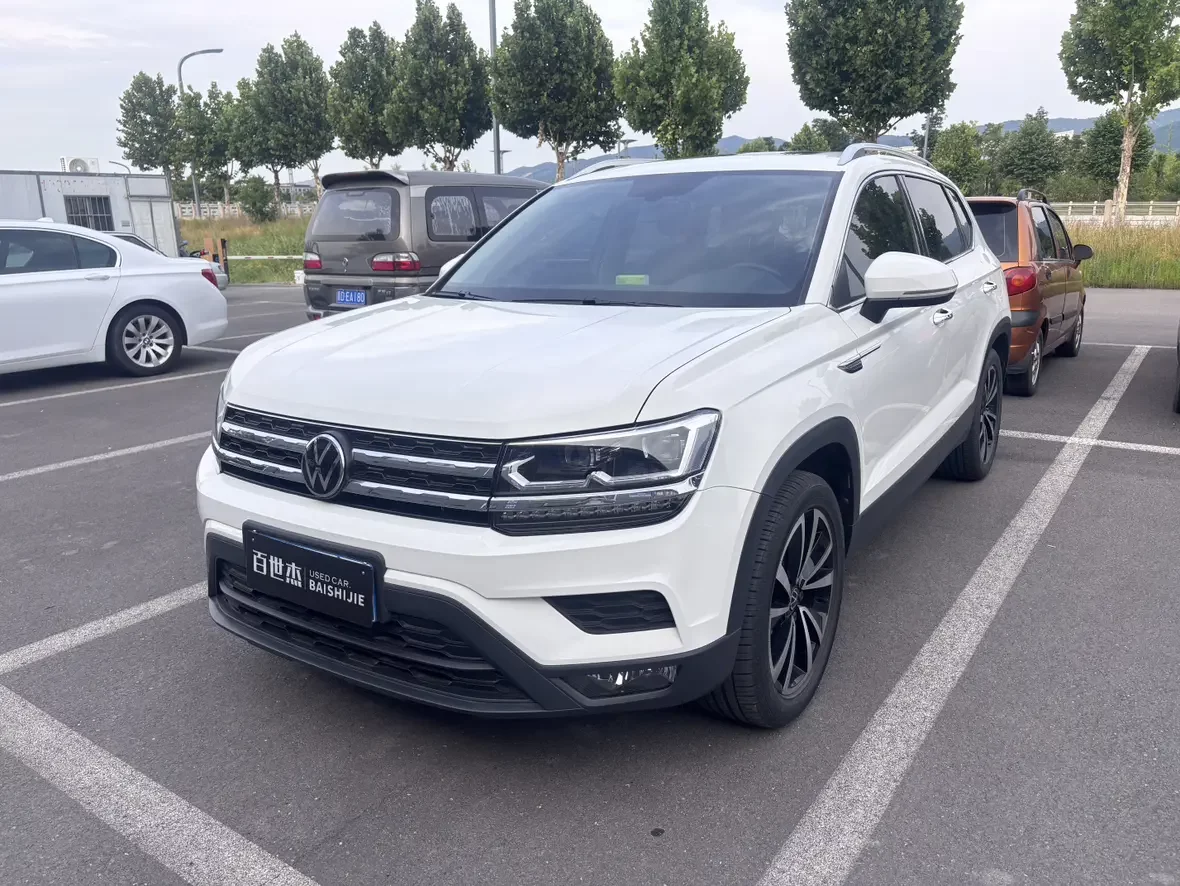 Volkswagen Tharu