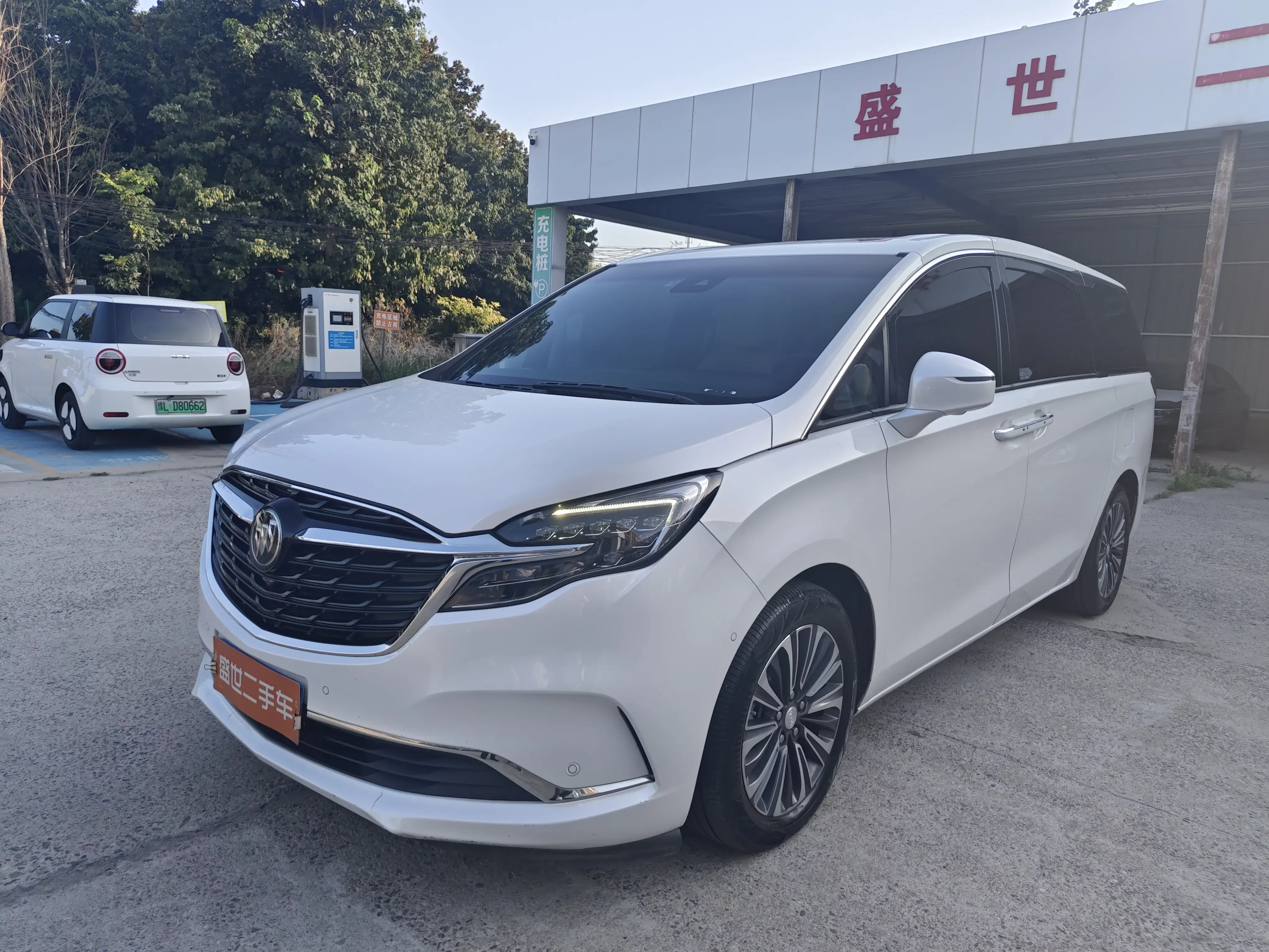 Buick GL8