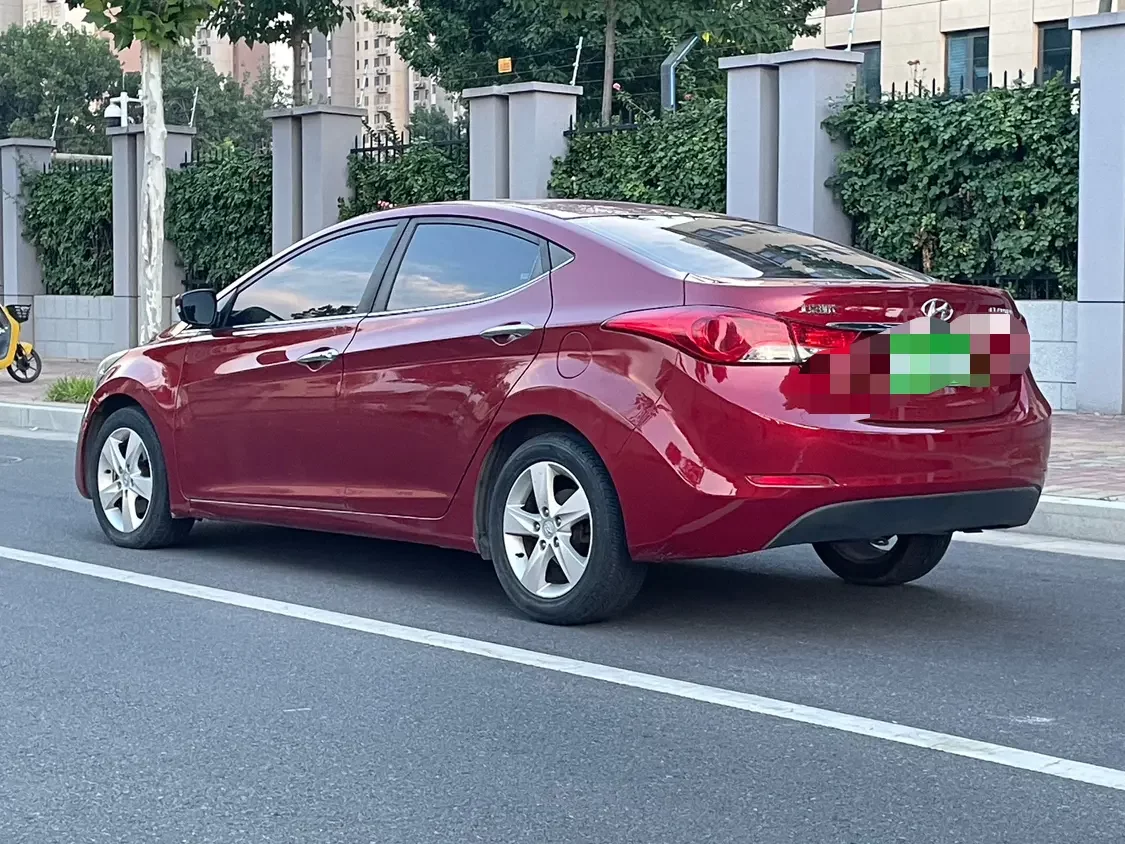 Hyundai Elantra