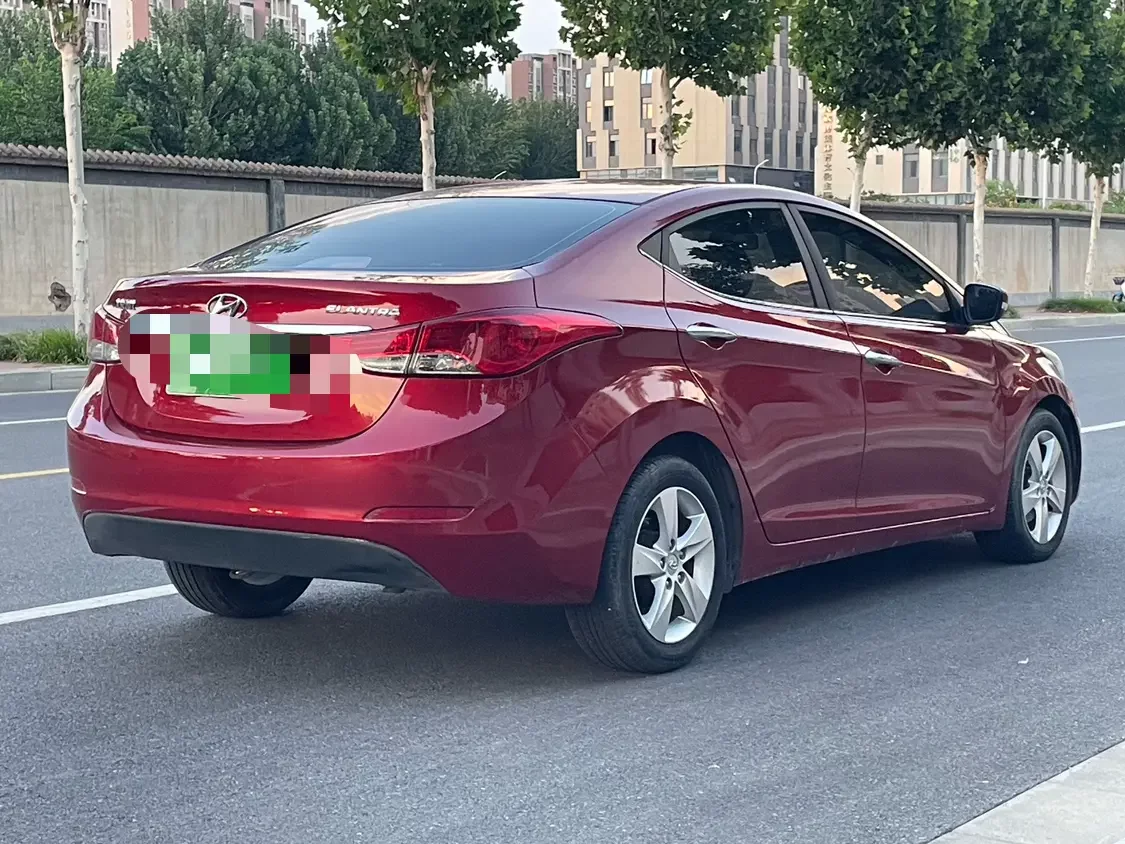 Hyundai Elantra