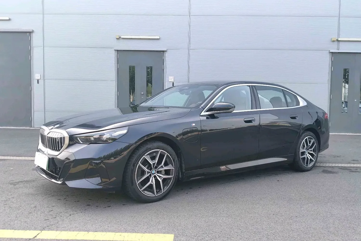 BMW i5