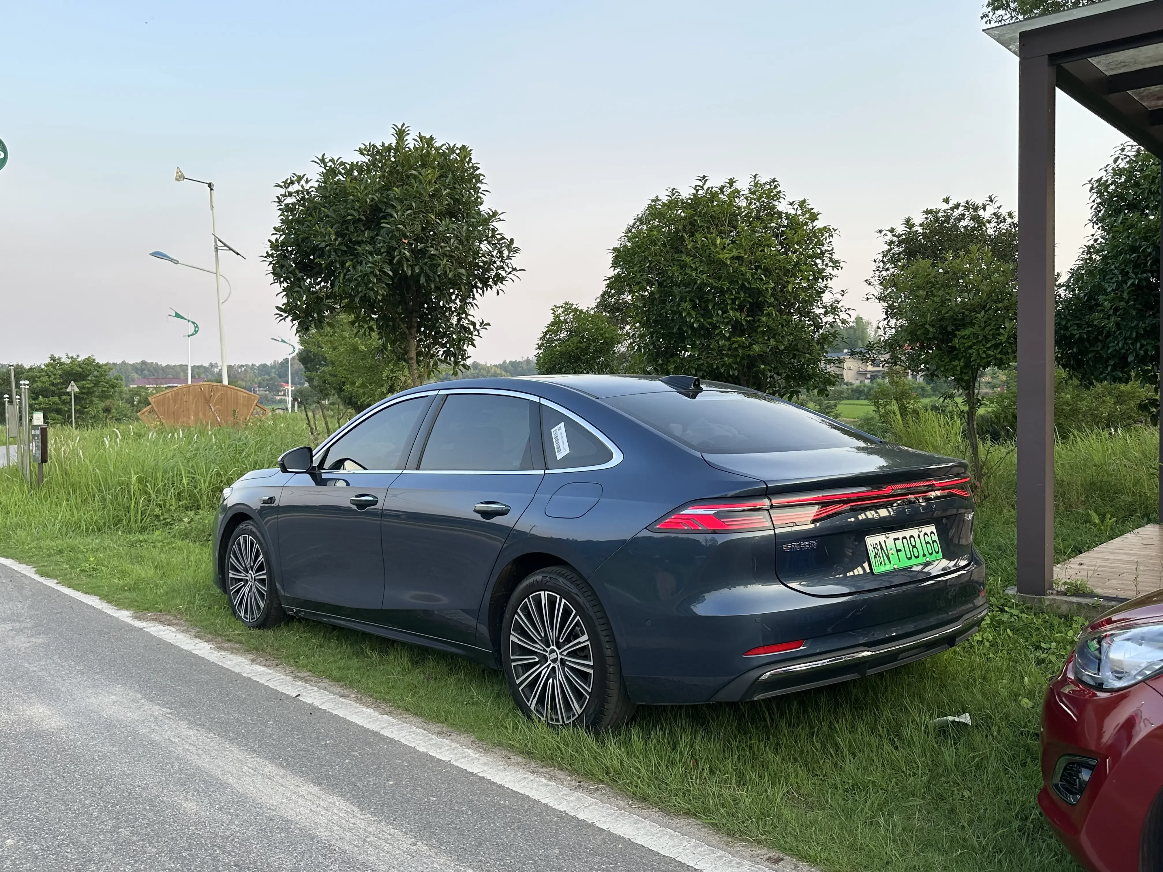 Geely Galaxy A7 EM