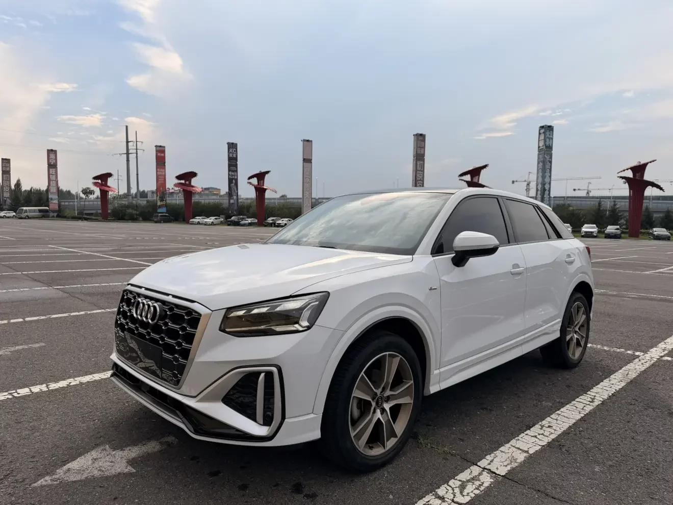 AUDI Q2L