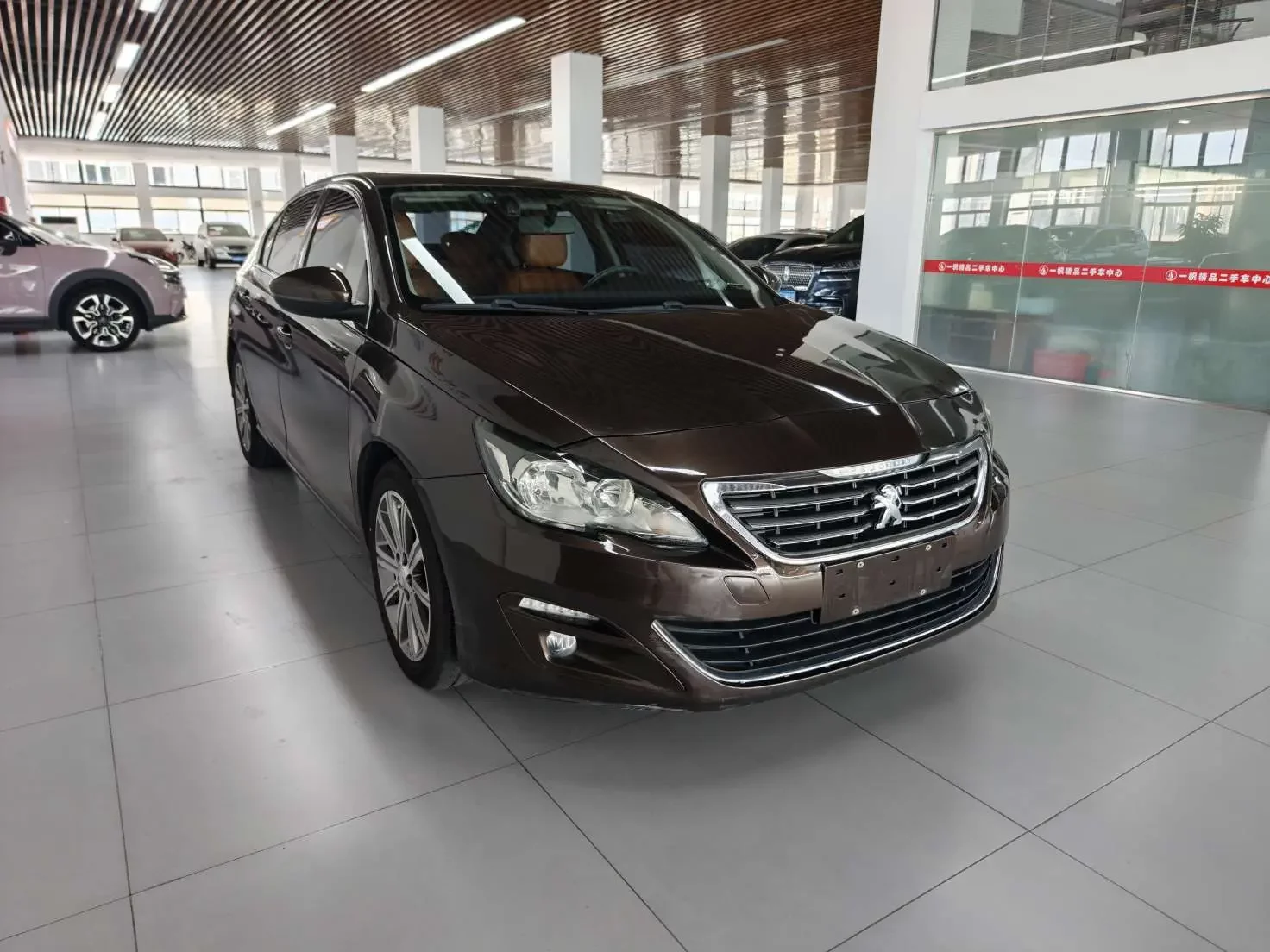 Peugeot 408