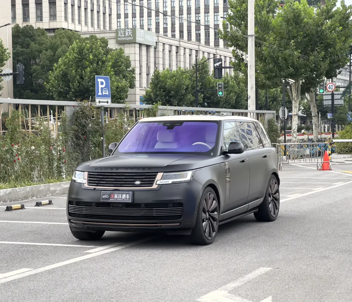 Land Rover range rover