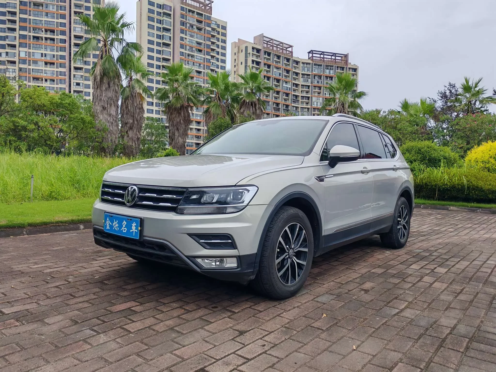Volkswagen Tiguan L  из Китая
