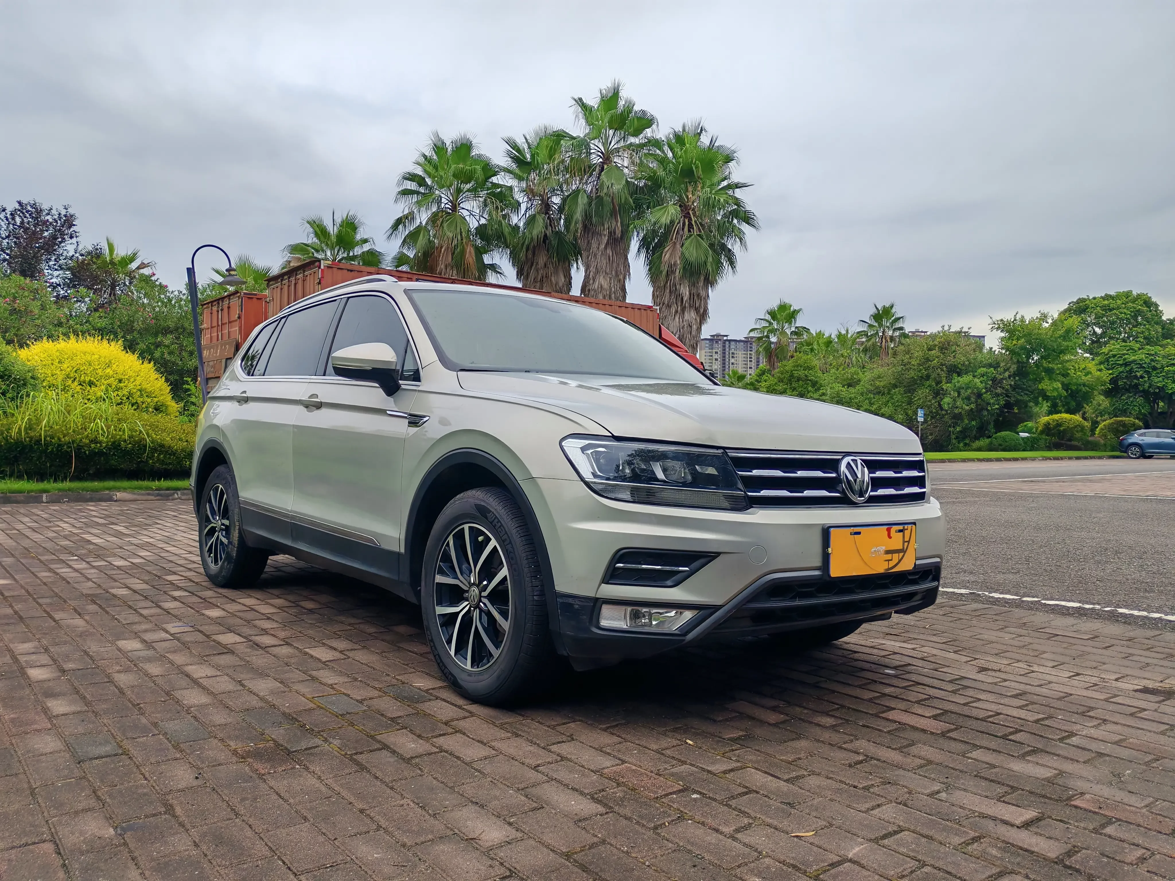 Volkswagen Tiguan L