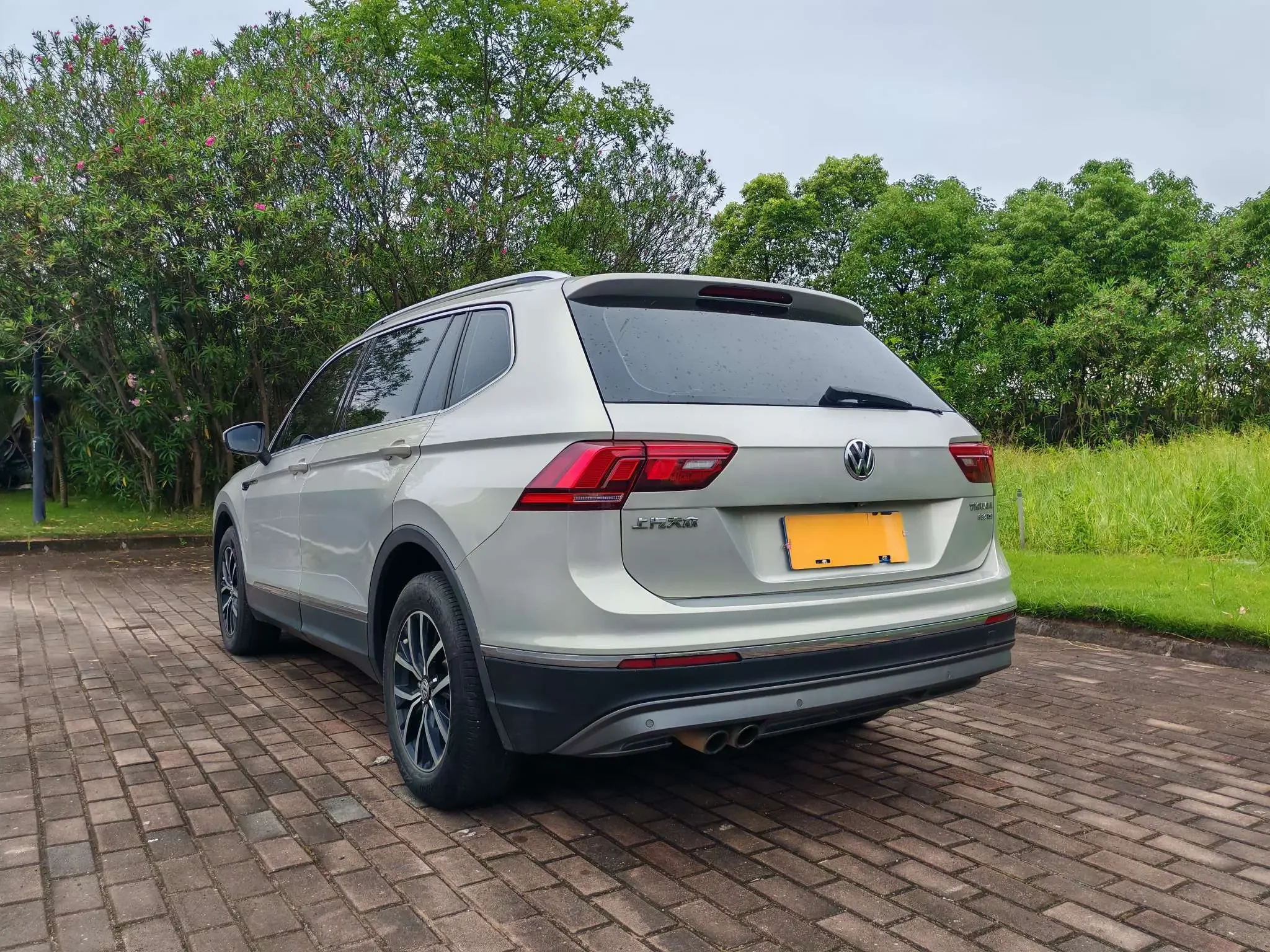 Volkswagen Tiguan L
