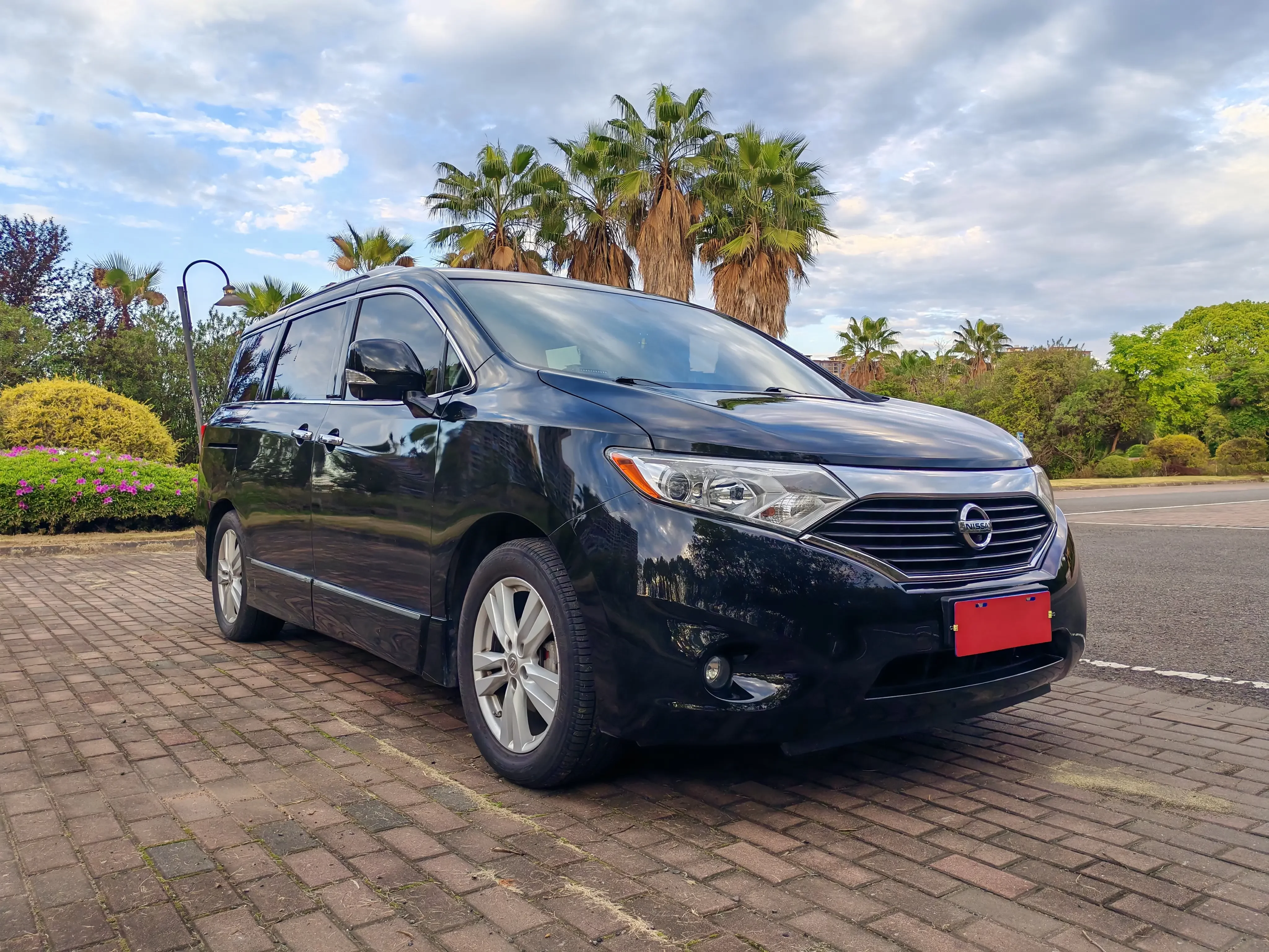 Nissan nobleman