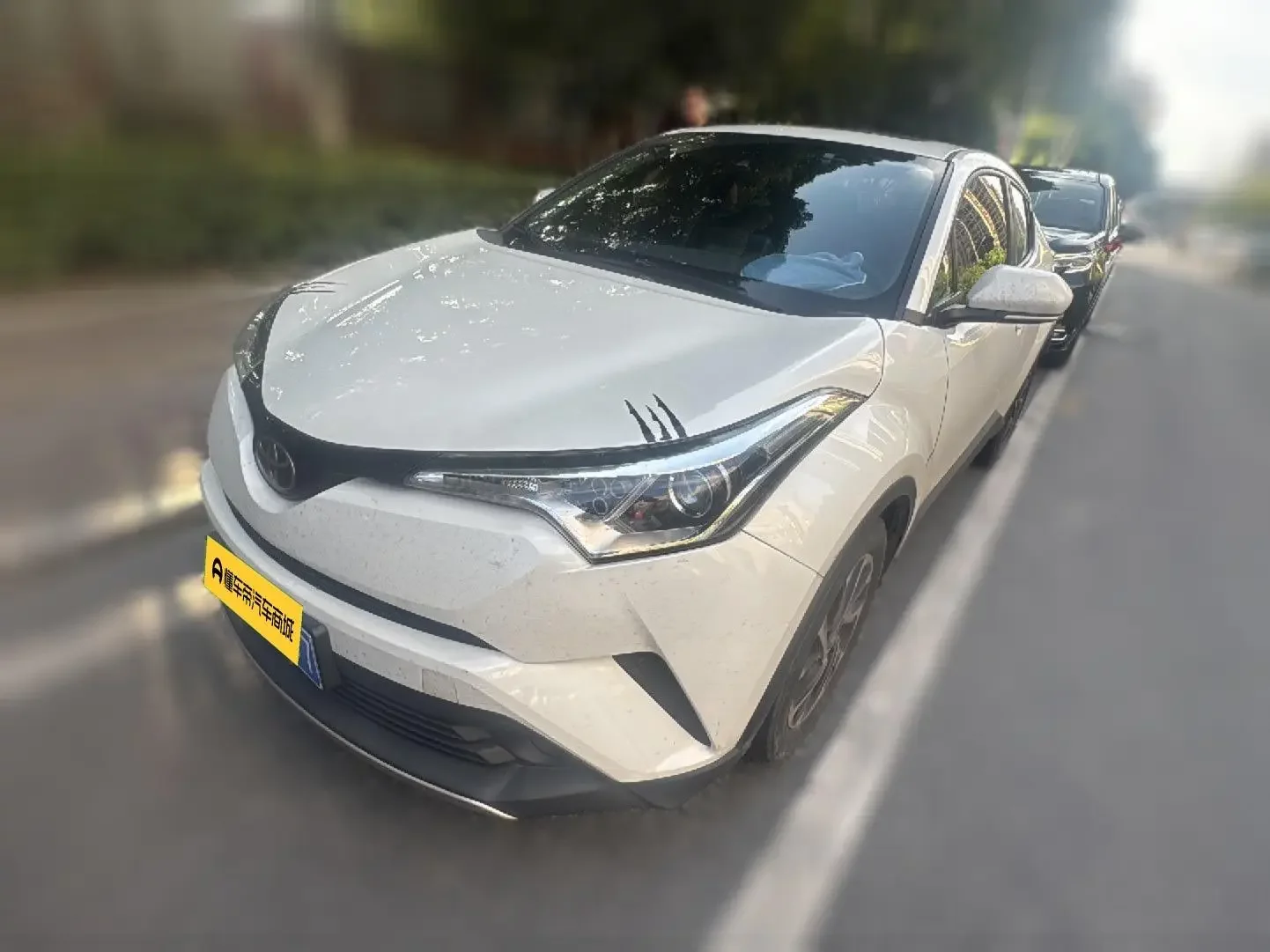 Toyota C-HR Hybrid (Yize IZOA)  из Китая