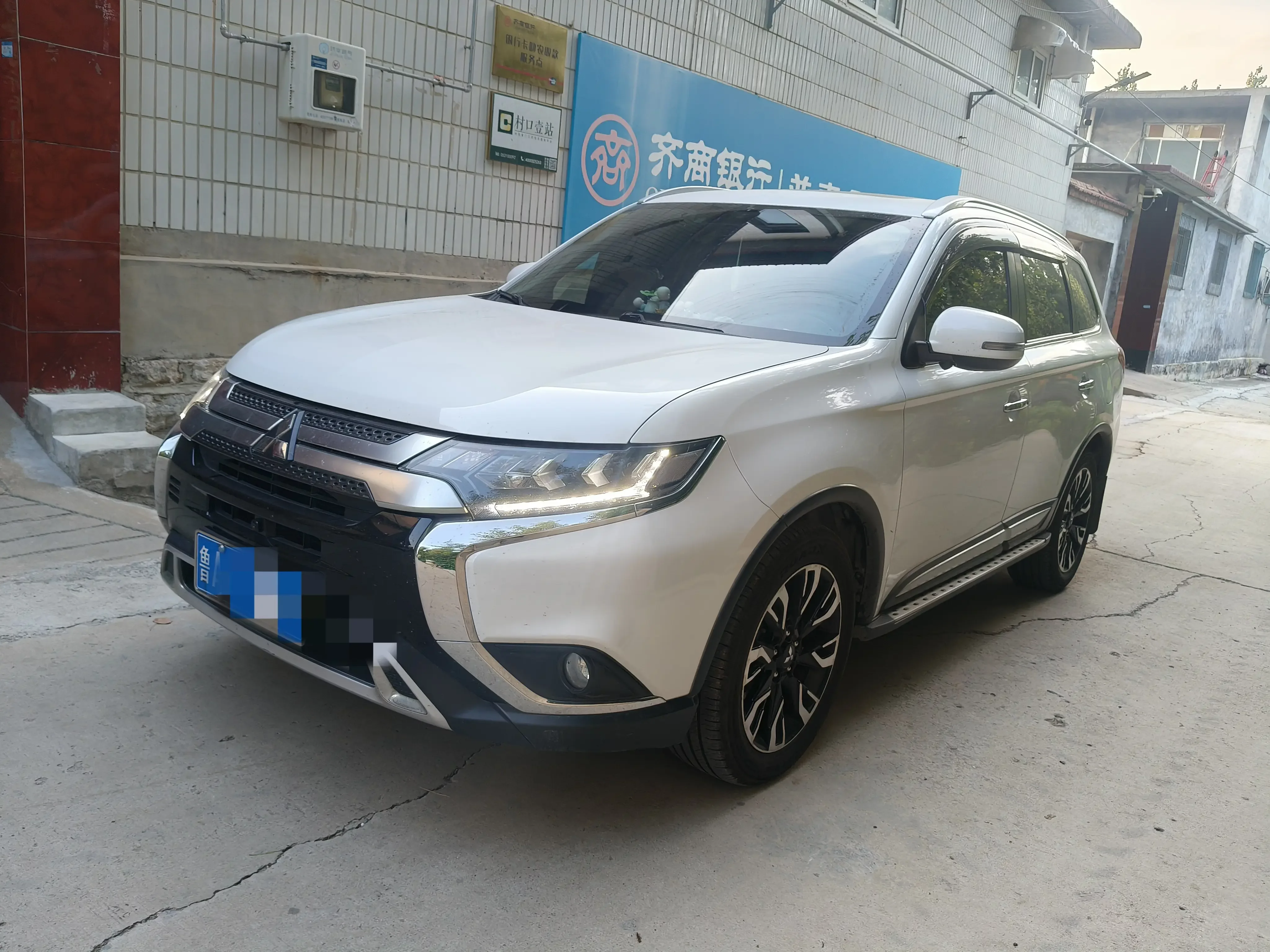 Mitsubishi Outlander  из Китая