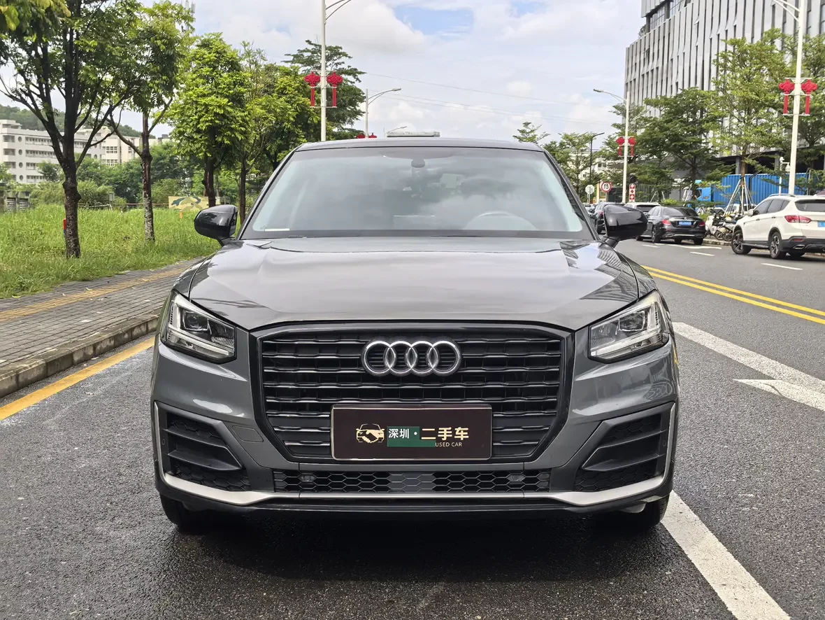 Audi Q2L