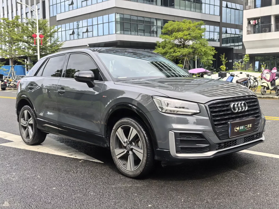 Audi Q2L