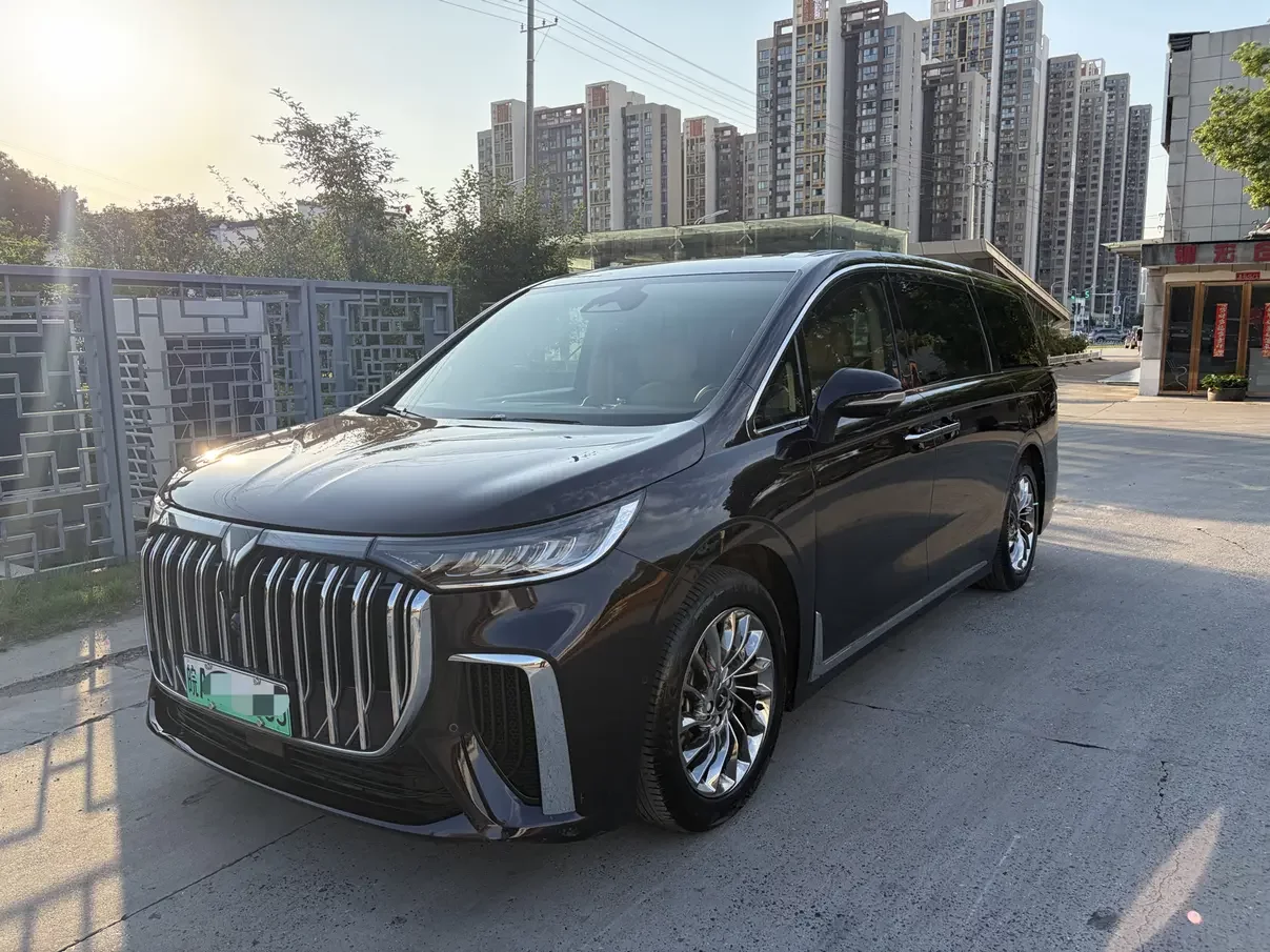 Voyah Lantu Dreamer PHEV  из Китая