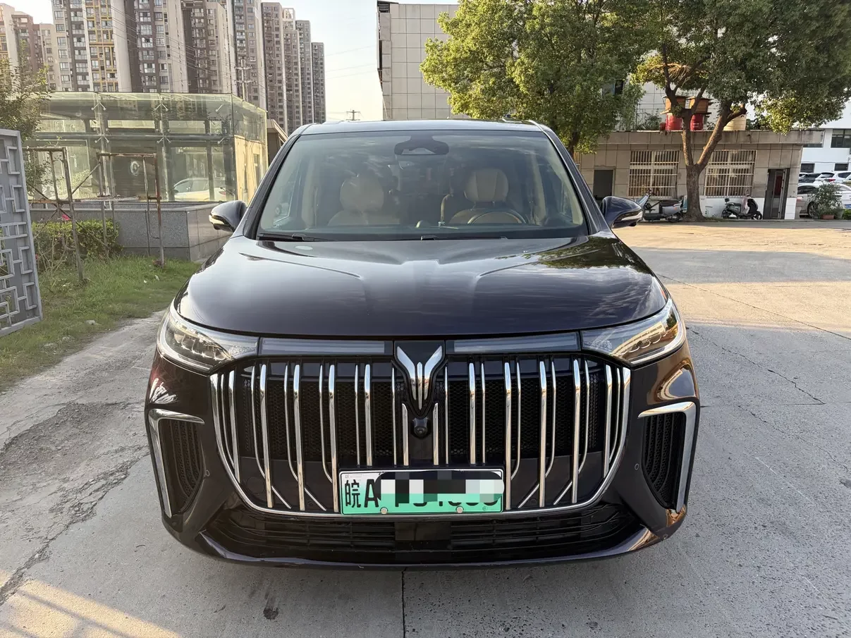 Voyah Lantu Dreamer PHEV  из Китая