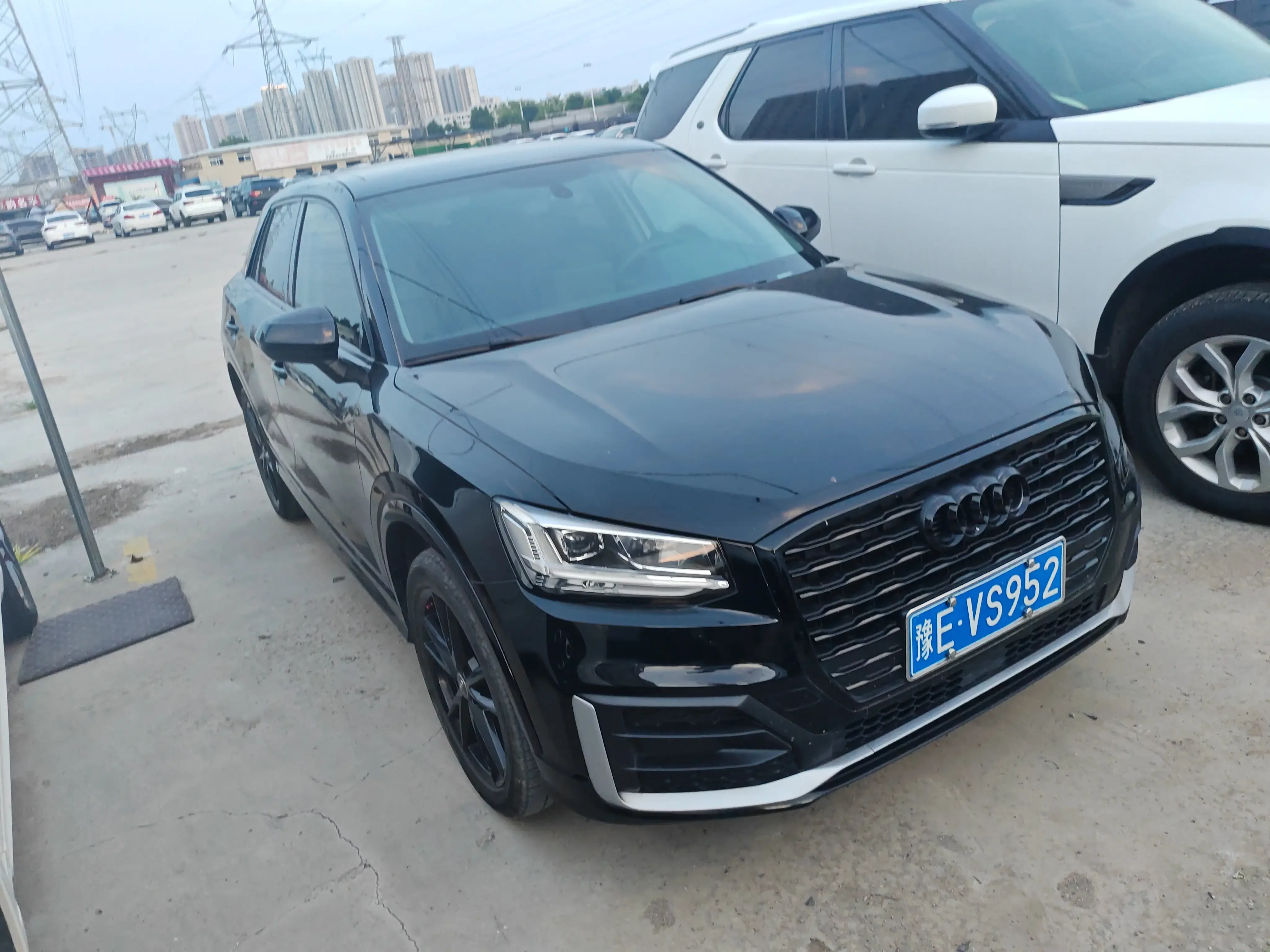 Audi Q2L